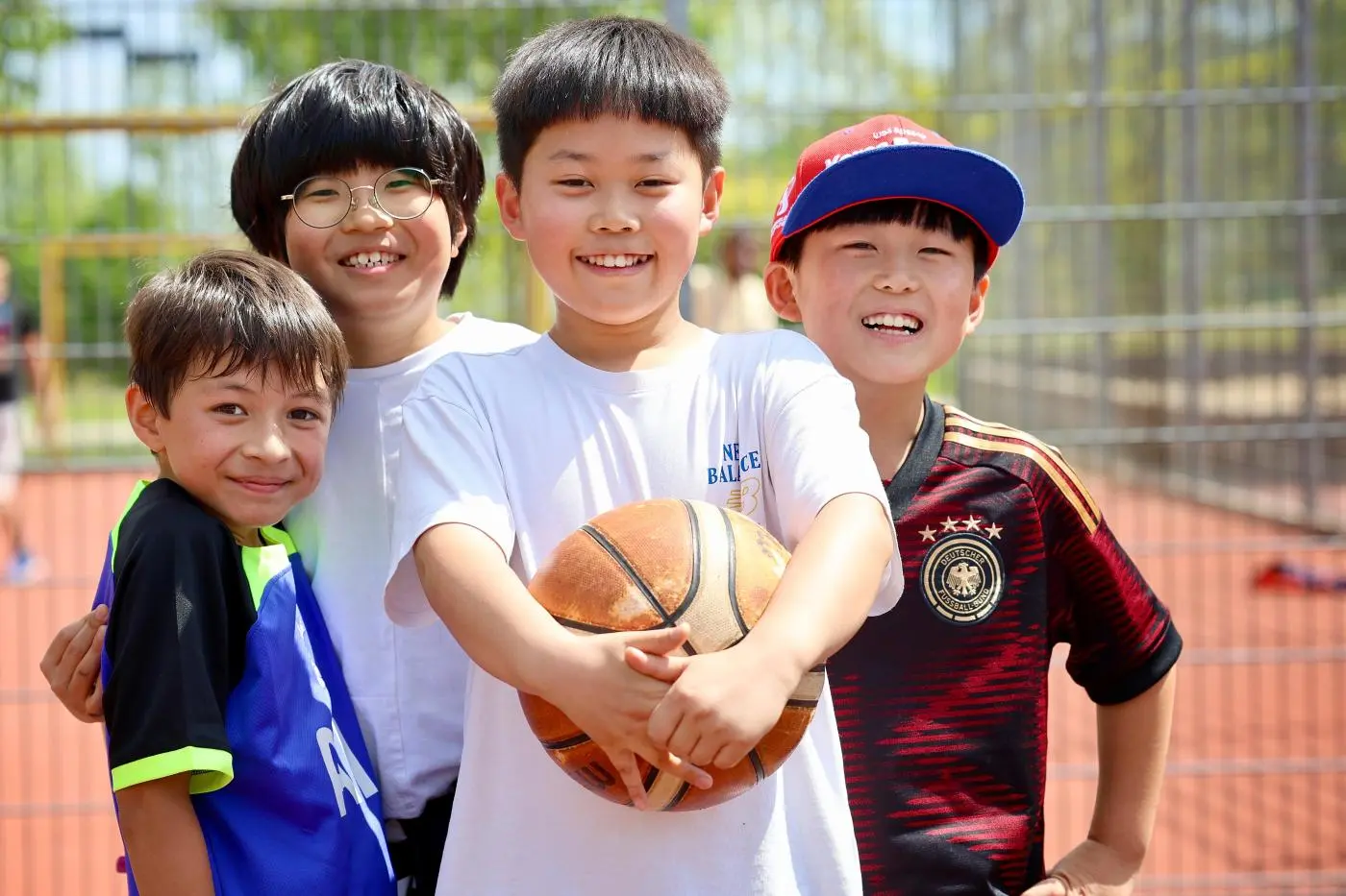 050fda7f-e455-4979-95e0-ccfa9270500d